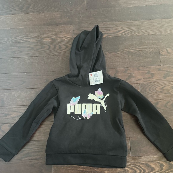 BNWT Puma Girls size6 hoodie with butterfly print - Picture 1 of 2